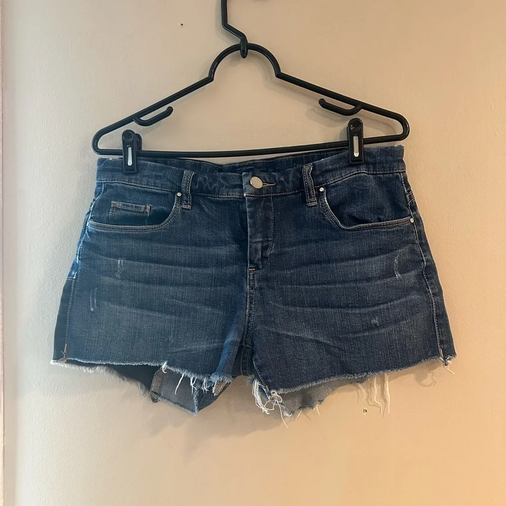 Blank NYC Blue Jean Shorts Distressed Size 28